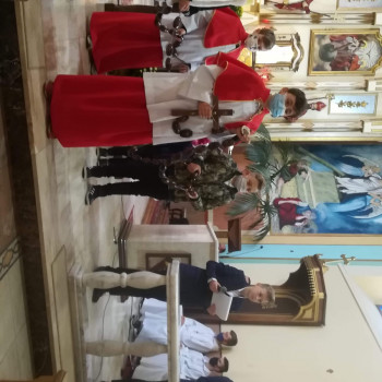 received_352738076172793